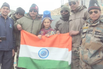 13-year-old daughter expedite Khardungla peak with father in lahul