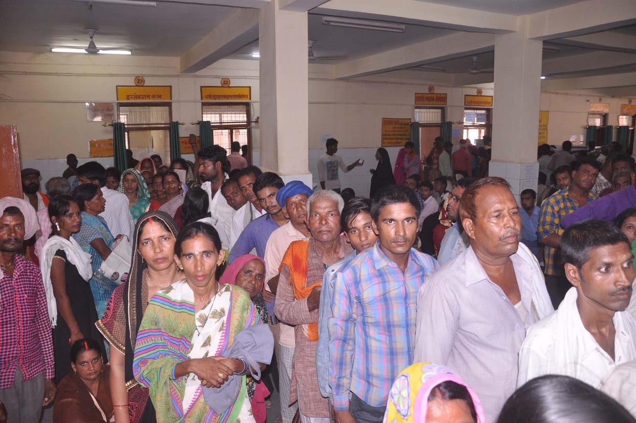 उमसभरी गर्मी से बढ़ गए बीमारों की संख्या