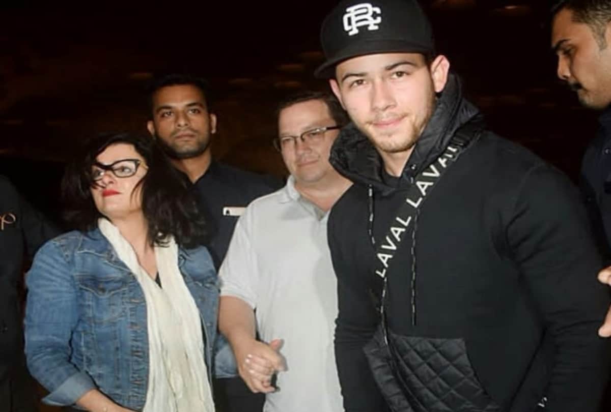 Nick Jonas Departed to America after his Engagement with Priyanka Chopra