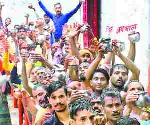 Mahadeva witnessed lots of worshippers