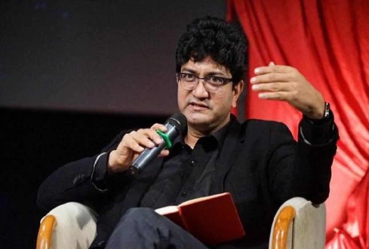 Prasoon Joshi targets opponents on CAA, NRC protest