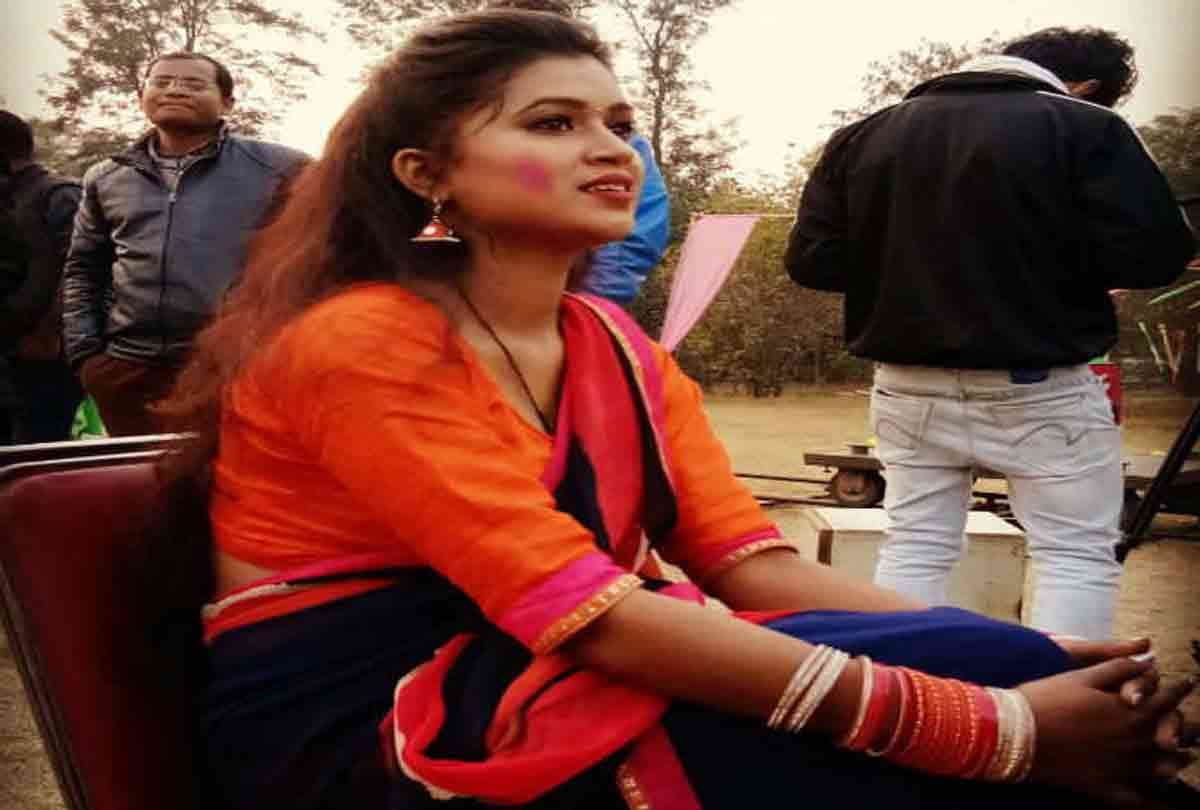 bhojpuri actress dimple singh dancing video goes viral in this song