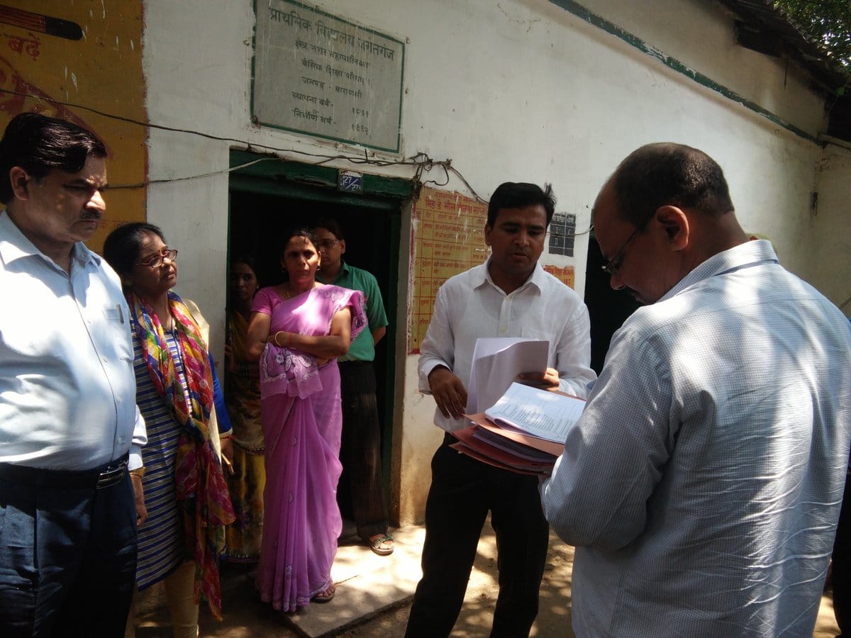 Varanasi district magistrate motivate student of second class