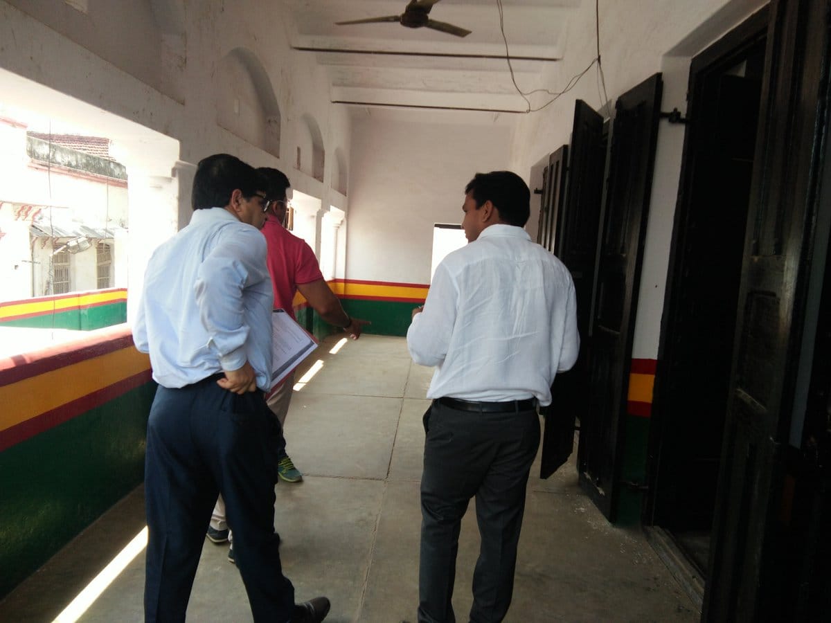 Varanasi district magistrate motivate student of second class