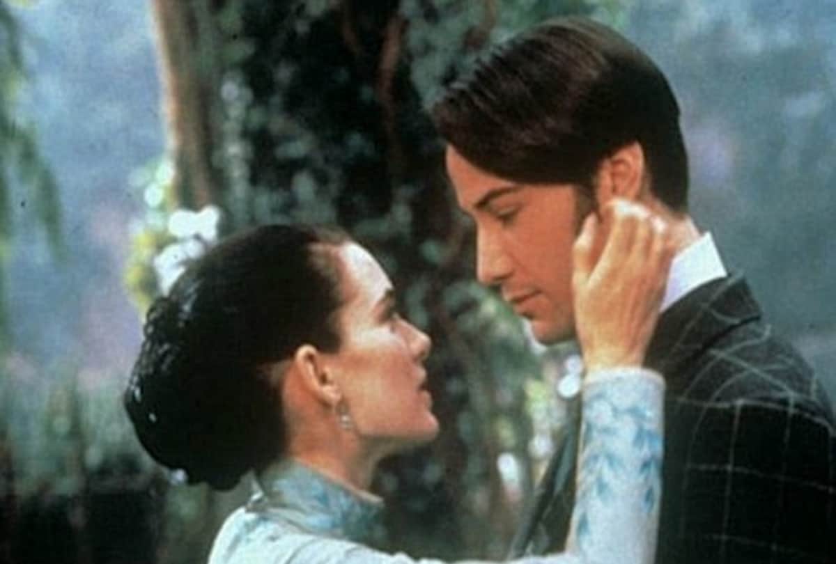 Winona Ryder revealed she actually got married with co-star Keanu at Dracula set in 1992