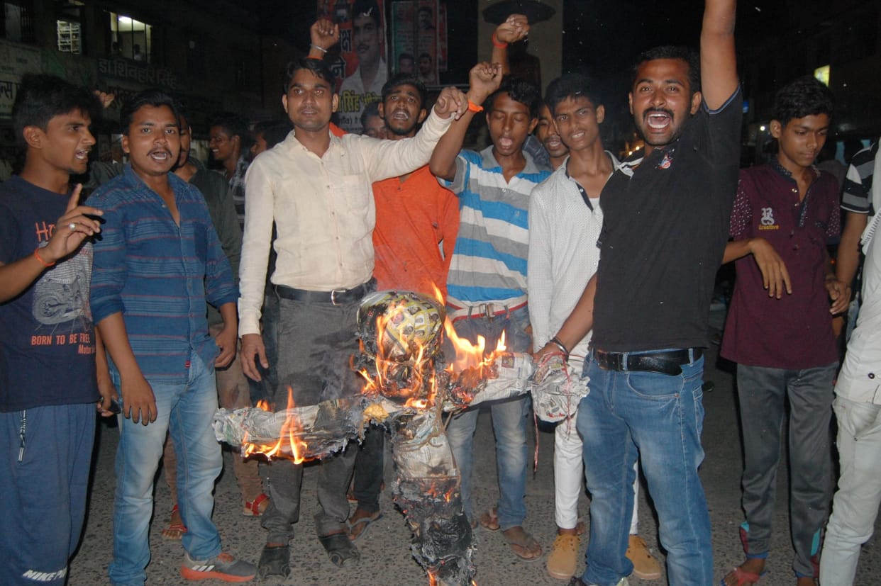 भाजयुमो ने फूंका सिद्धू का पुतला
