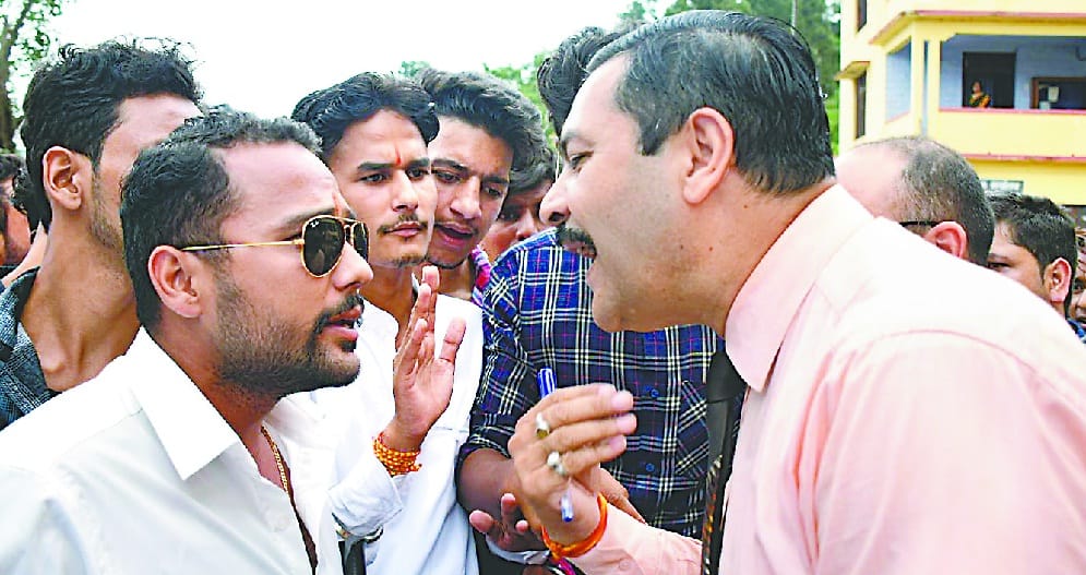 students quralled during admit card checking
