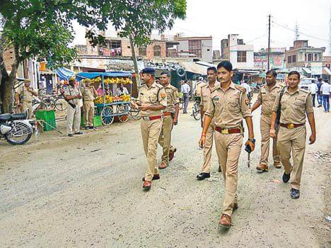 Police investigating the temples of Kudarkot