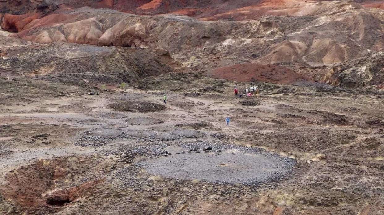 5000 year old cemetery found in kenya in East Africa, scientists claim it is the largest graveyard