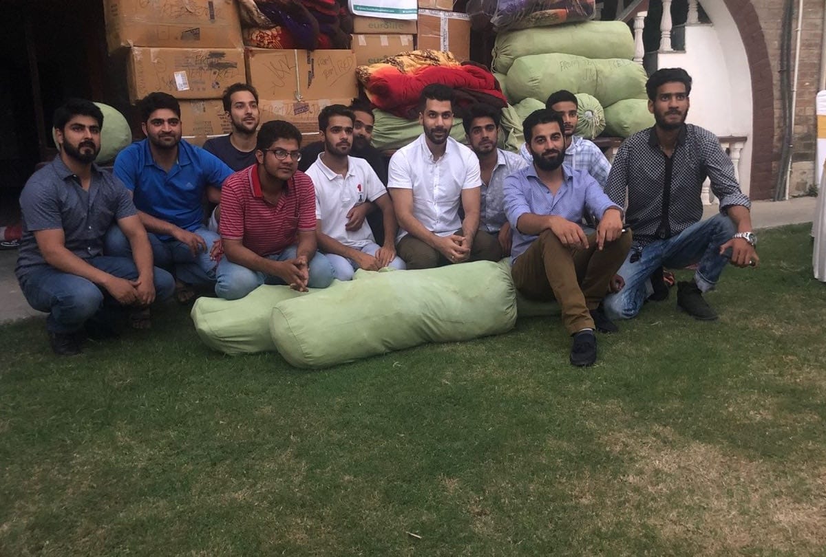 kashmiri people come to help for kerala floods