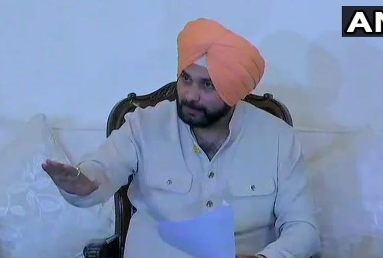 Navjot Sidhu Press Conference on Hug to Pakistan Army Chief Qamar Bajwa, PM Imran Khan