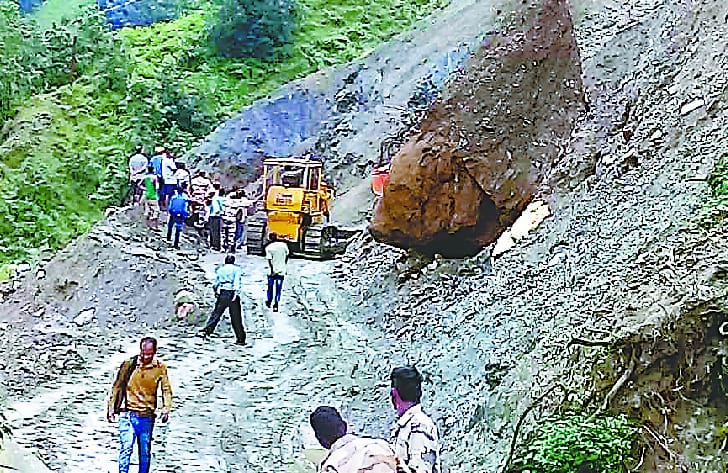 Thal-Munasari road open on the second day