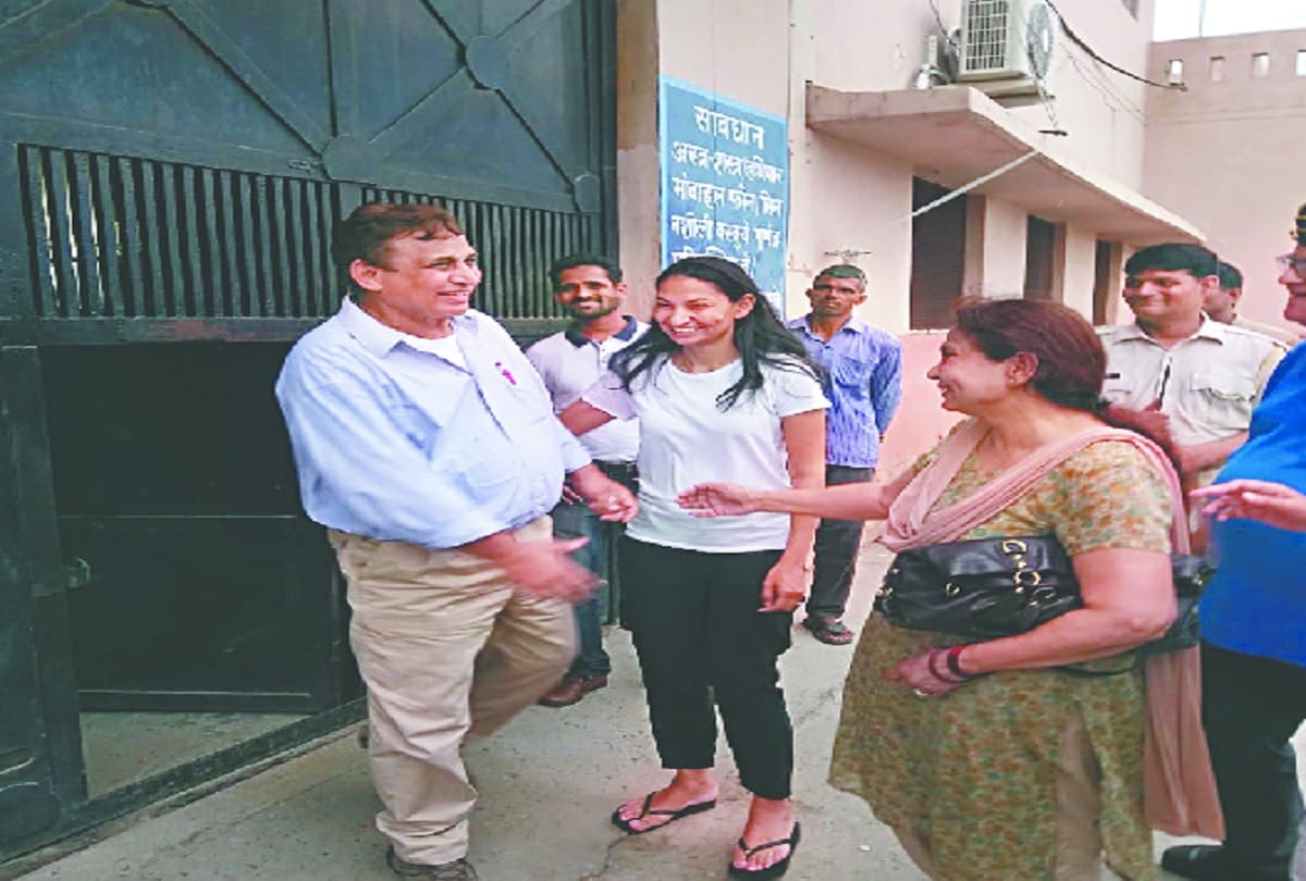 Retired Colonel also encroached in his house