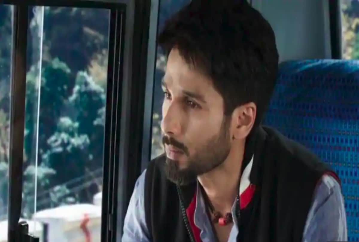 shahid kapoor shares picture with daughter misa kapoor
