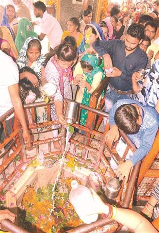 Shiva temples on the last Monday