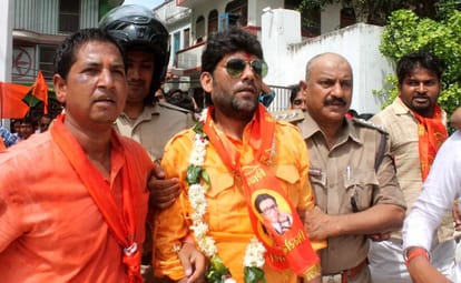 more than five hundred shiv sainik arrested in varanasi