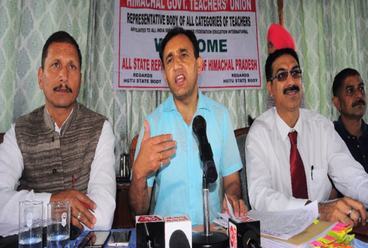 Himachal govt Teacher Union President Virendra Chauhan pc in shimla