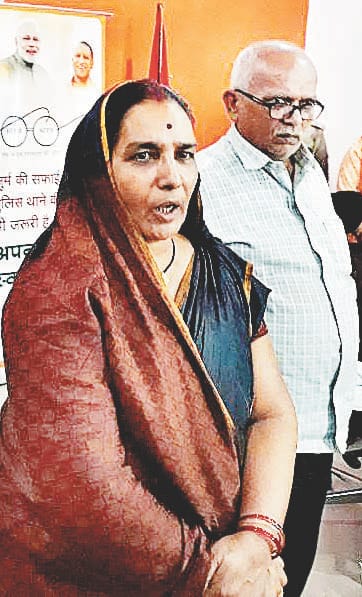 बालगृह बालिका से मिले दस्तावेज सील किए गए