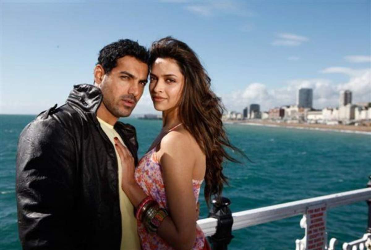 Shahrukh Khan Deepika Padukone and John Abraham to shoot in Abu Dhabi for Pathan