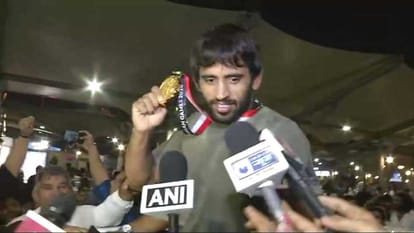 Murli Manohar Joshi and Deepender Hooda in Favour of Bajrang Punia on Khel Ratan Award
