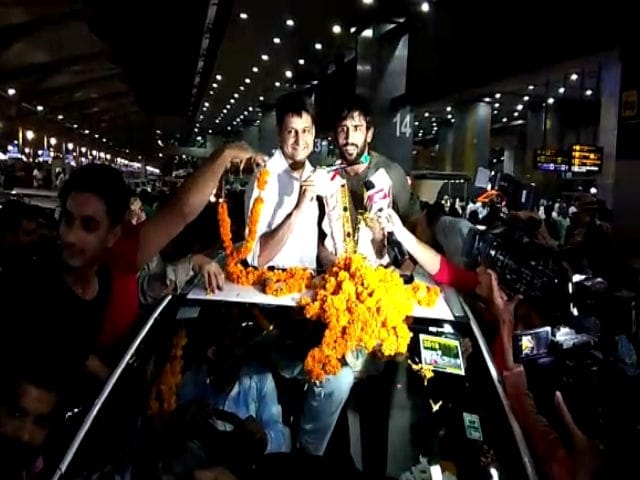Asian Games 2018 Gold Medal Winner Wrestler Bajrang Punia Warm Welcome in India