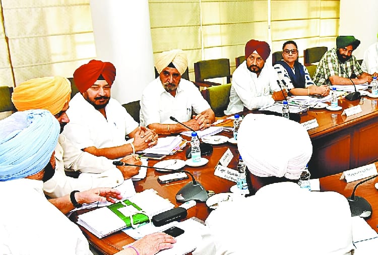 ministers ask question to Navjot Sidhu in the Cabinet meeting