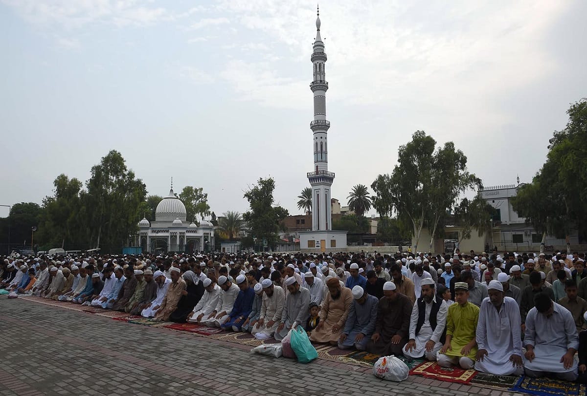 Pakistan muslims celebrate Eid al-Adha 2018