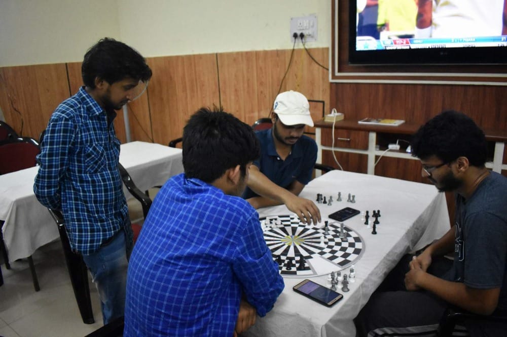 iit roorkee former student invent chess board in which three person can play