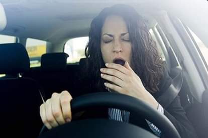 शरीर में ऊर्जा की कमी की वजह से थकान महसूस होती है- सांकेतिक तस्वीर