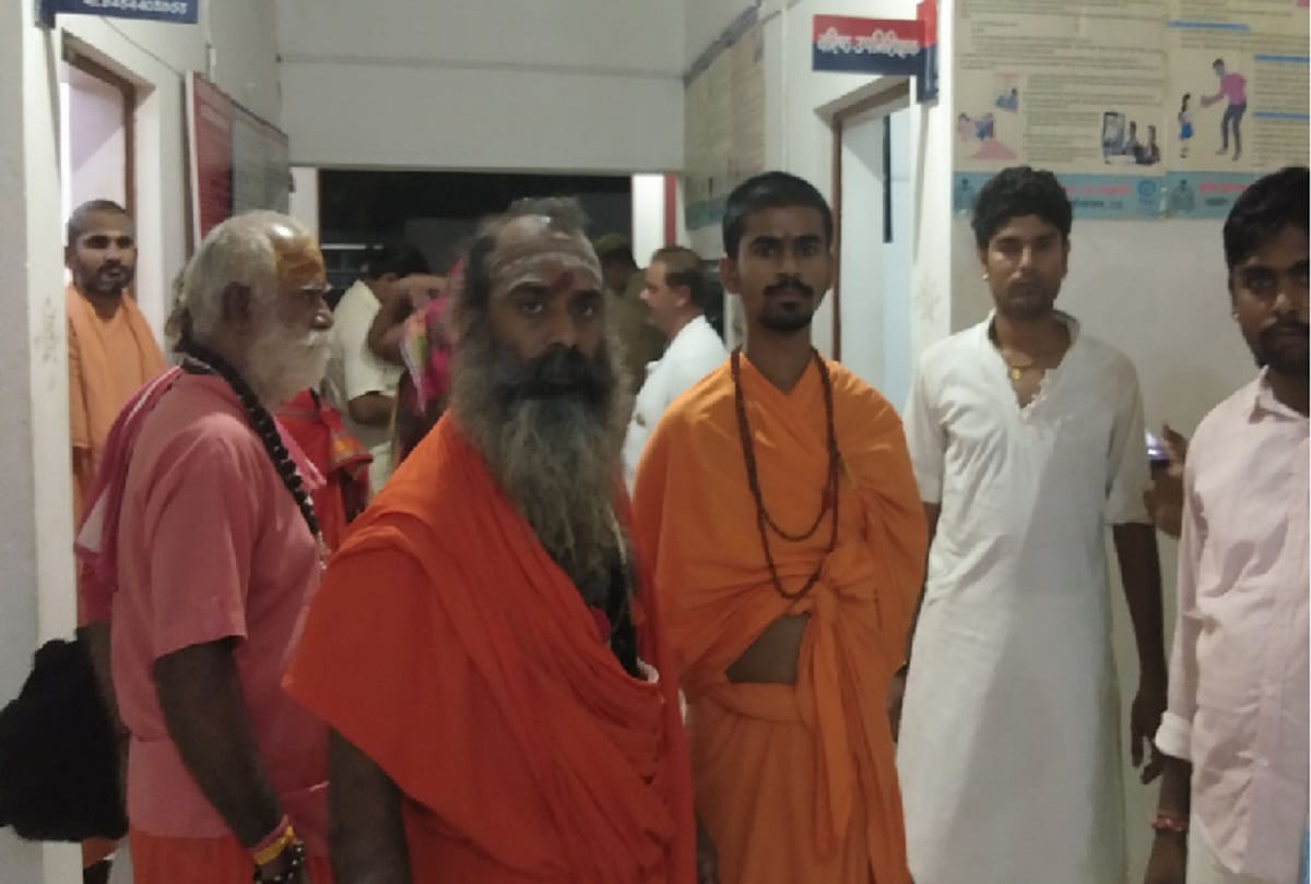 Police beat up Shankaracharya disciple