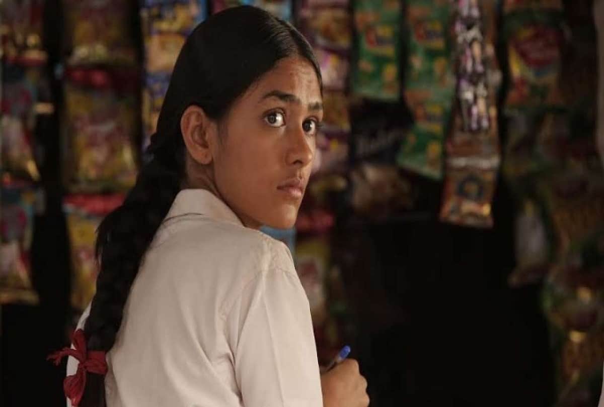 freida pinto smoke beedi in love sonia poster outc
