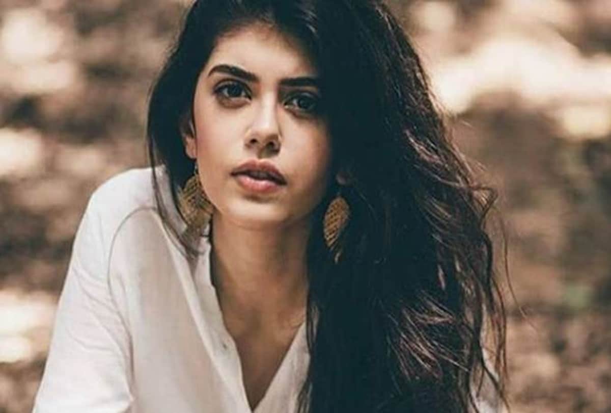 Sushant Singh Rajput over friendly behaviour to Sanjana Sanghi Kizie Aur Manny delay