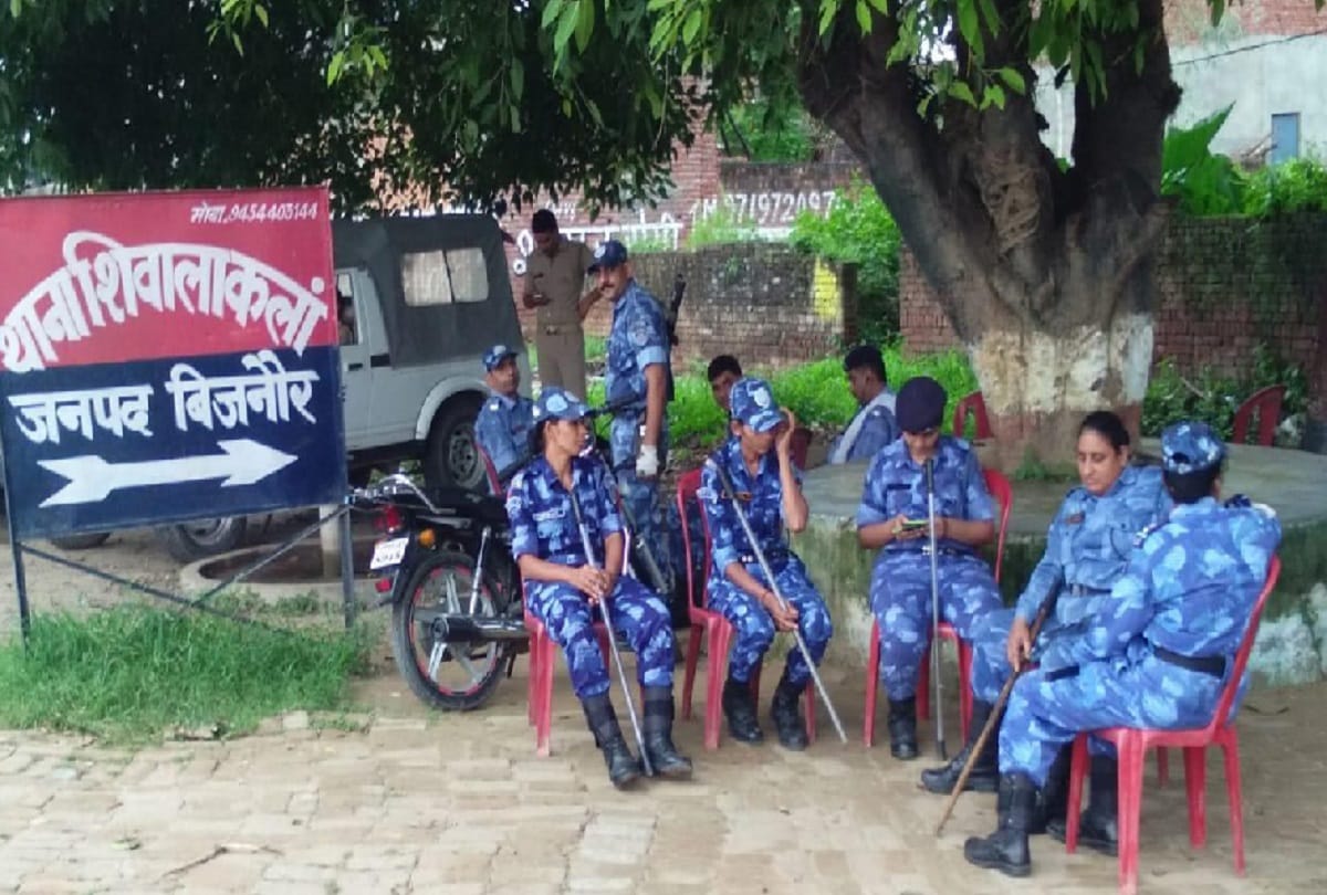 Bijnor,People of Muslim society could not celebrate Eid, and force deployed in city, see photos