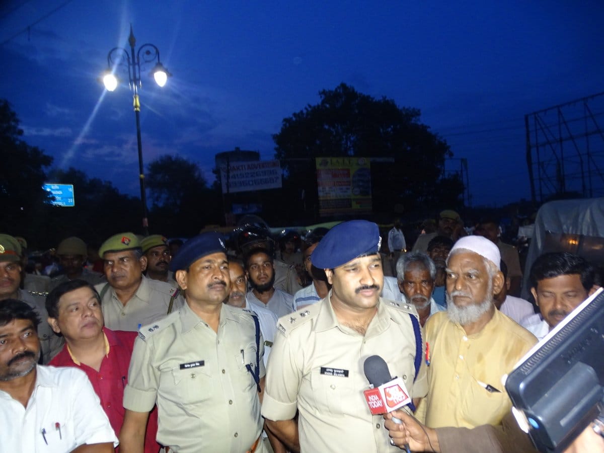 varanasi police route march before bakrid