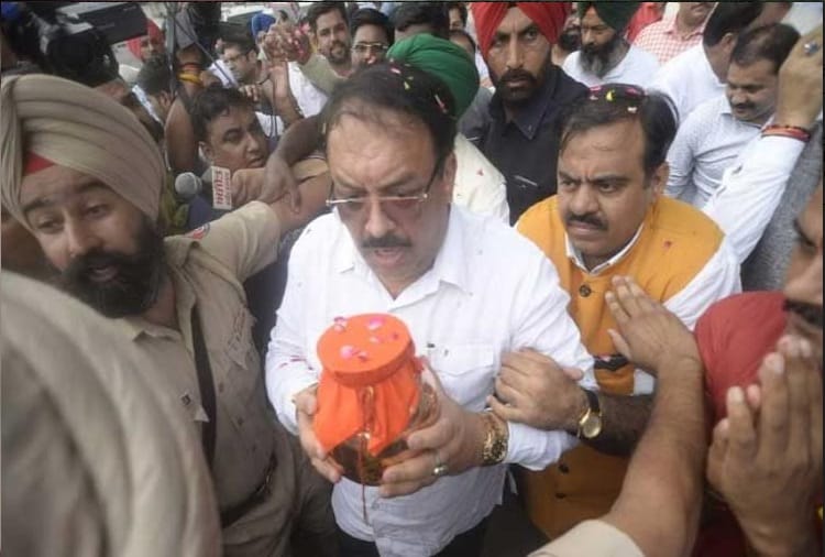 asthi kalash yatra of atal ji reached in chandigarh