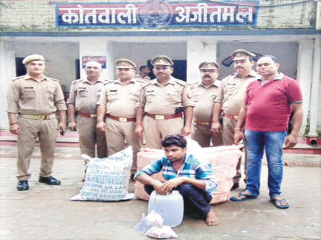 Police imprint on illegal liquor factory, one arrested