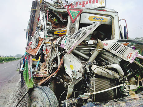 Truck rammed into truck, driver dies