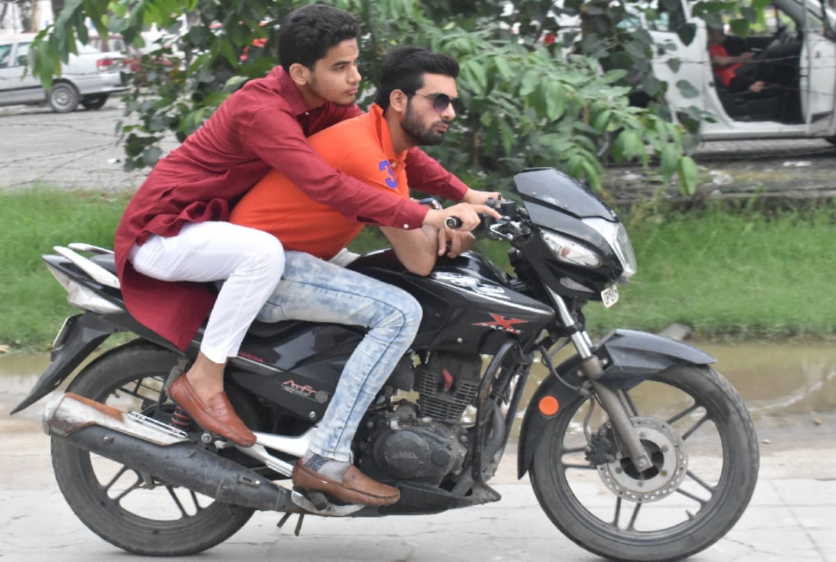 PICS: Meerut Police fails to control stunt boys made Hurdadang all the day after EIds prayer
