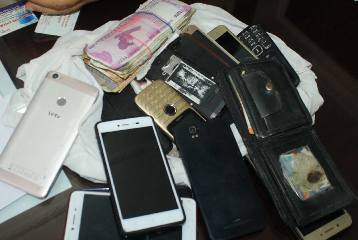 meerut police raid an Illegal work was going on under the sports business