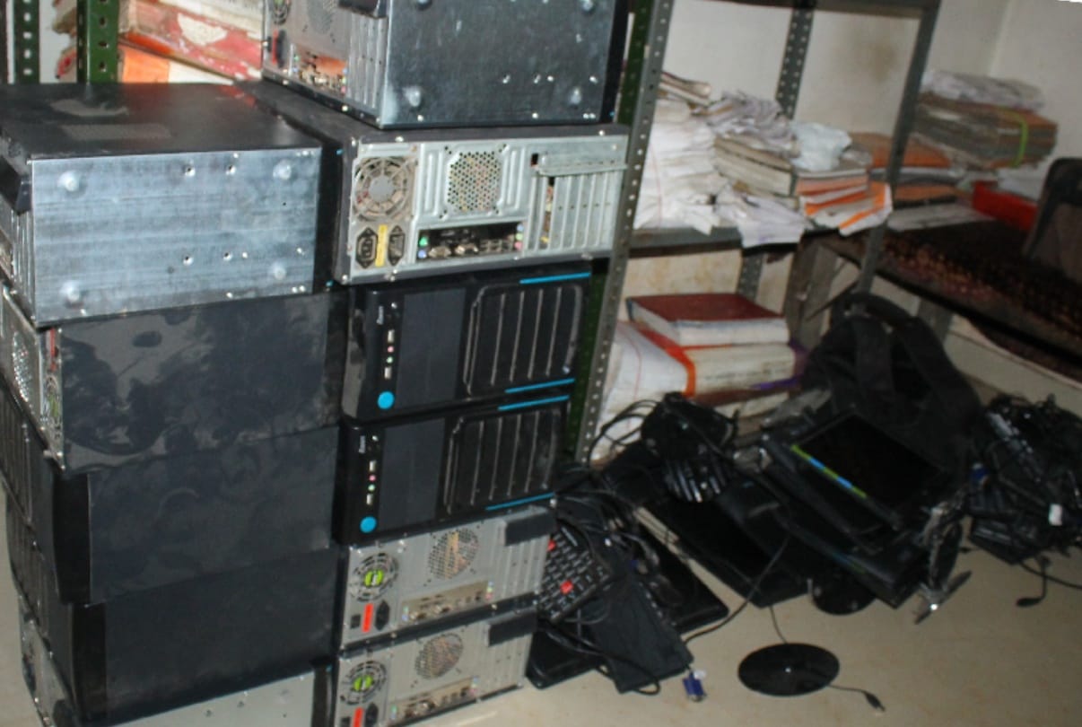 meerut police raid an Illegal work was going on under the sports business