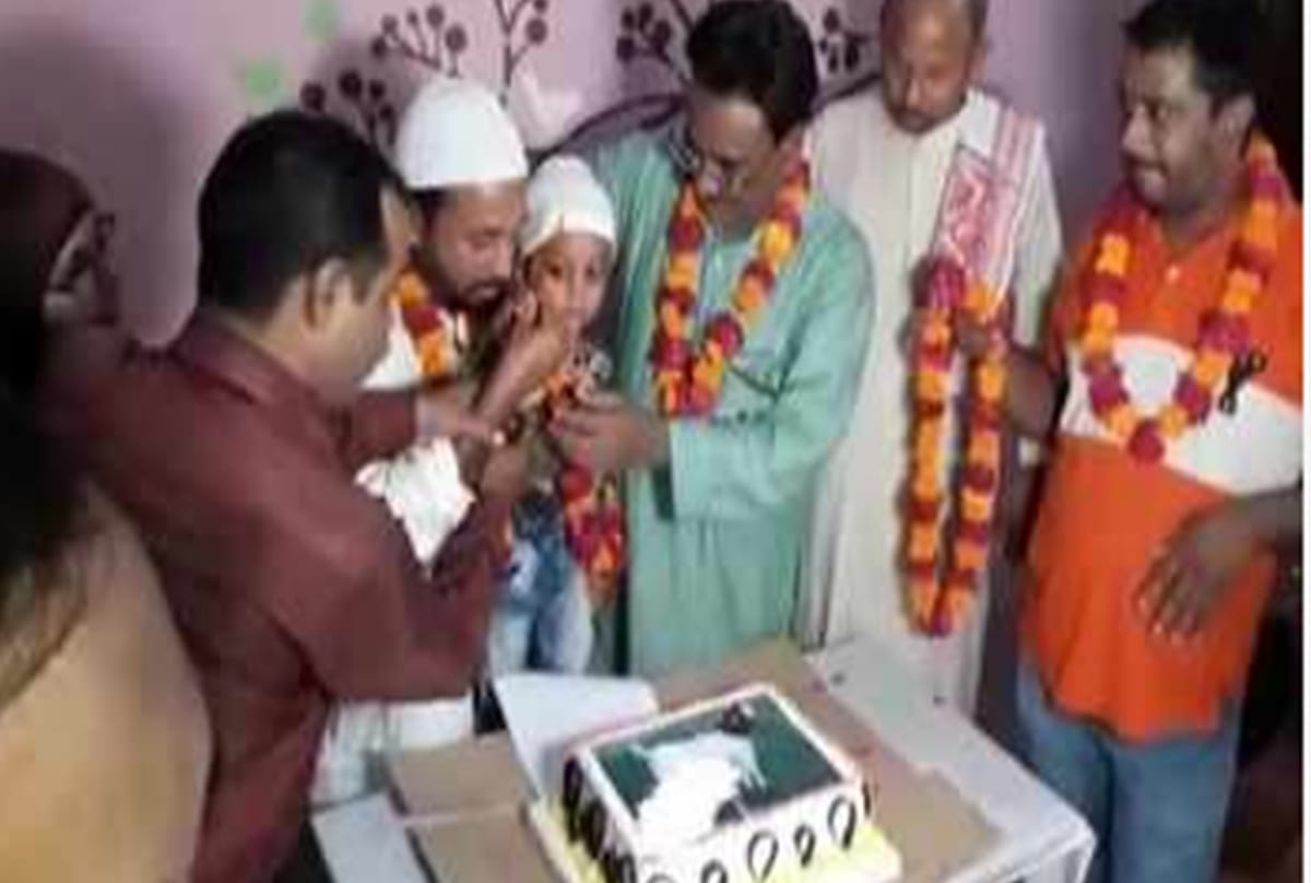 RSS arm Muslim Rashtriya Manch said cut cakes and end slaughter on Eid Al-Adha