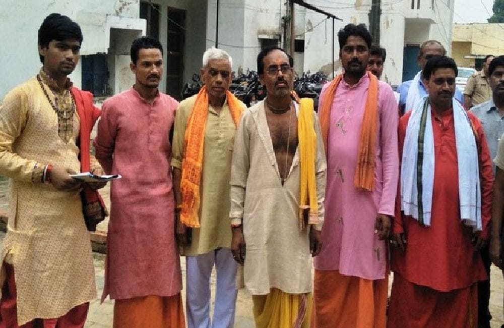 ex army man beaten to temple priest in shikohabad