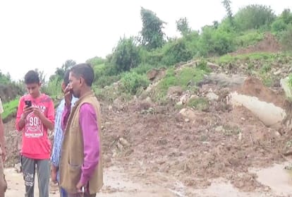 many roads closed in himachal due to heavy rainfall in himachal