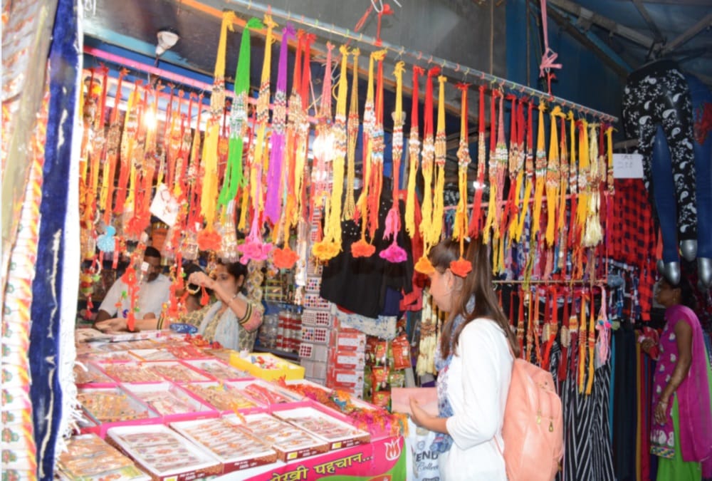 raksha bandhan 2018 astrologer tell amrit muhurat is lucky for tie rakhi