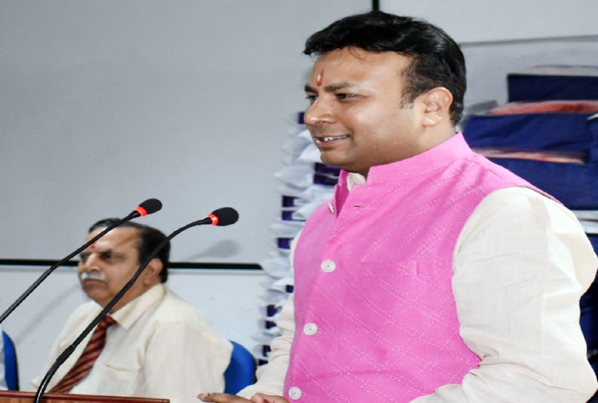 Sanskriti university organized workshop on faculty development