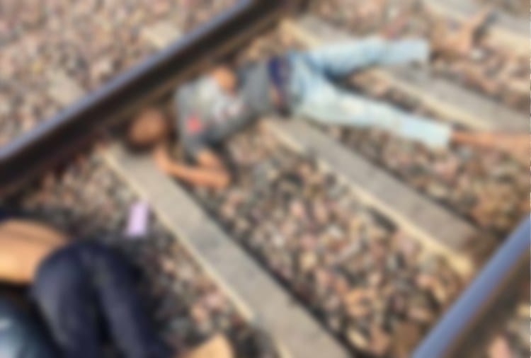 Three Best Friends Commits Suicide, Dead Body Found on Railway Track