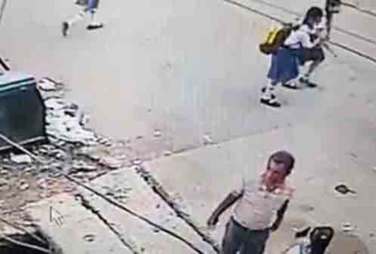 Uncle and uncle Kidnapped nephew from outside school