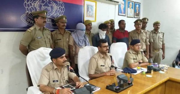 varanasi police arrest two thief wit crane and truck