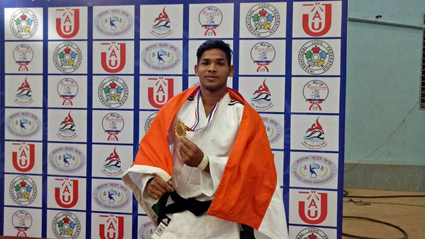 Varanasi boy judo player vijay yadav going jakarta for asian games