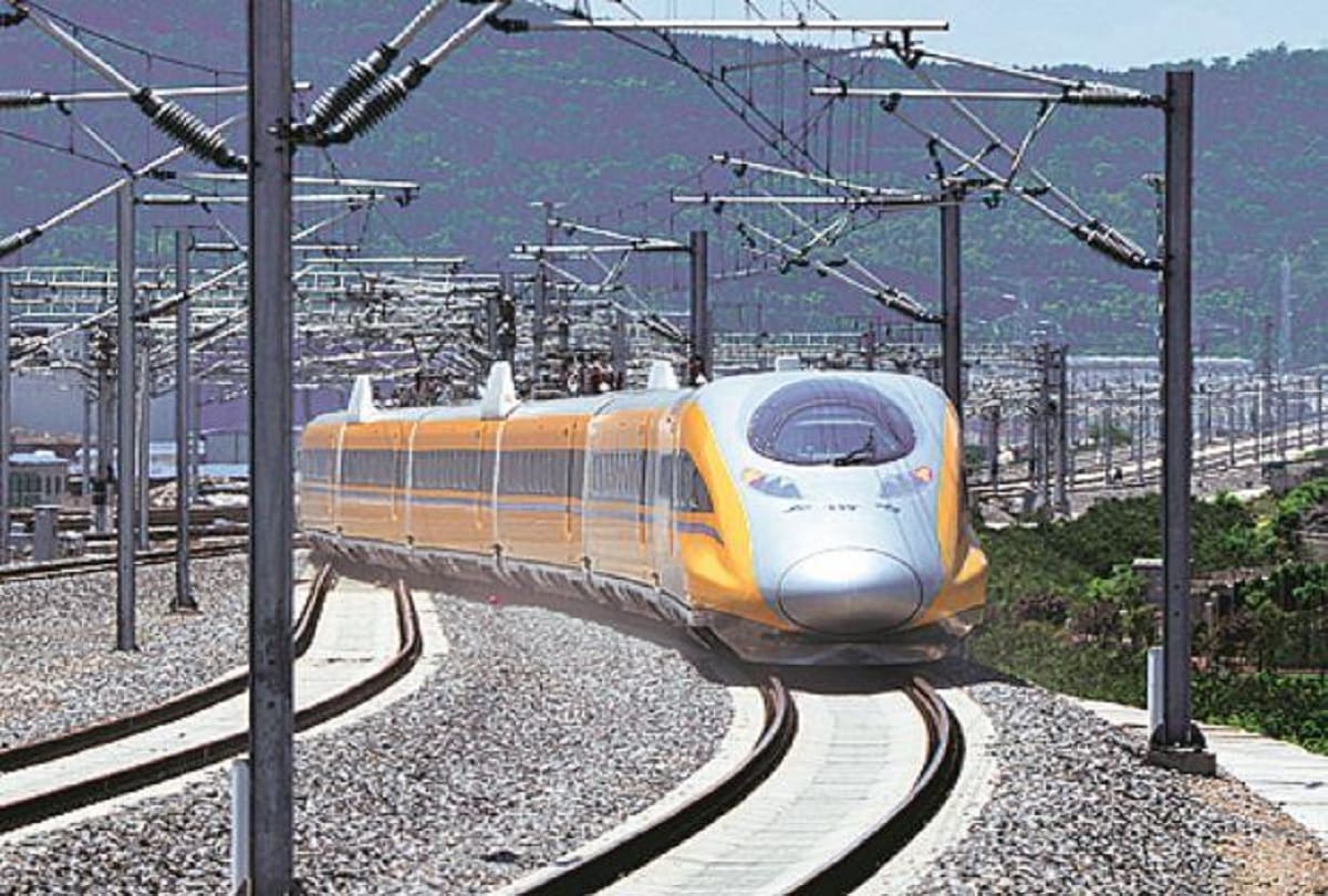 Semi-high speed train will run this year between Delhi-Bhopal